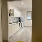 Διαμέρισμα Allwhite Iun R5535 Οριστάνο