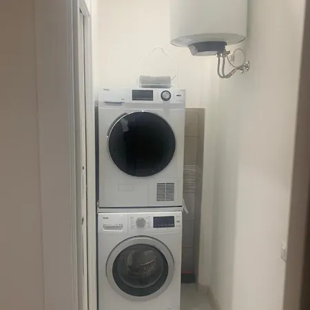 아파트 Allwhite Iun R5535