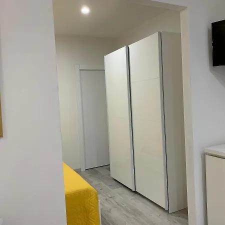 아파트 Allwhite Iun R5535 오리스타노